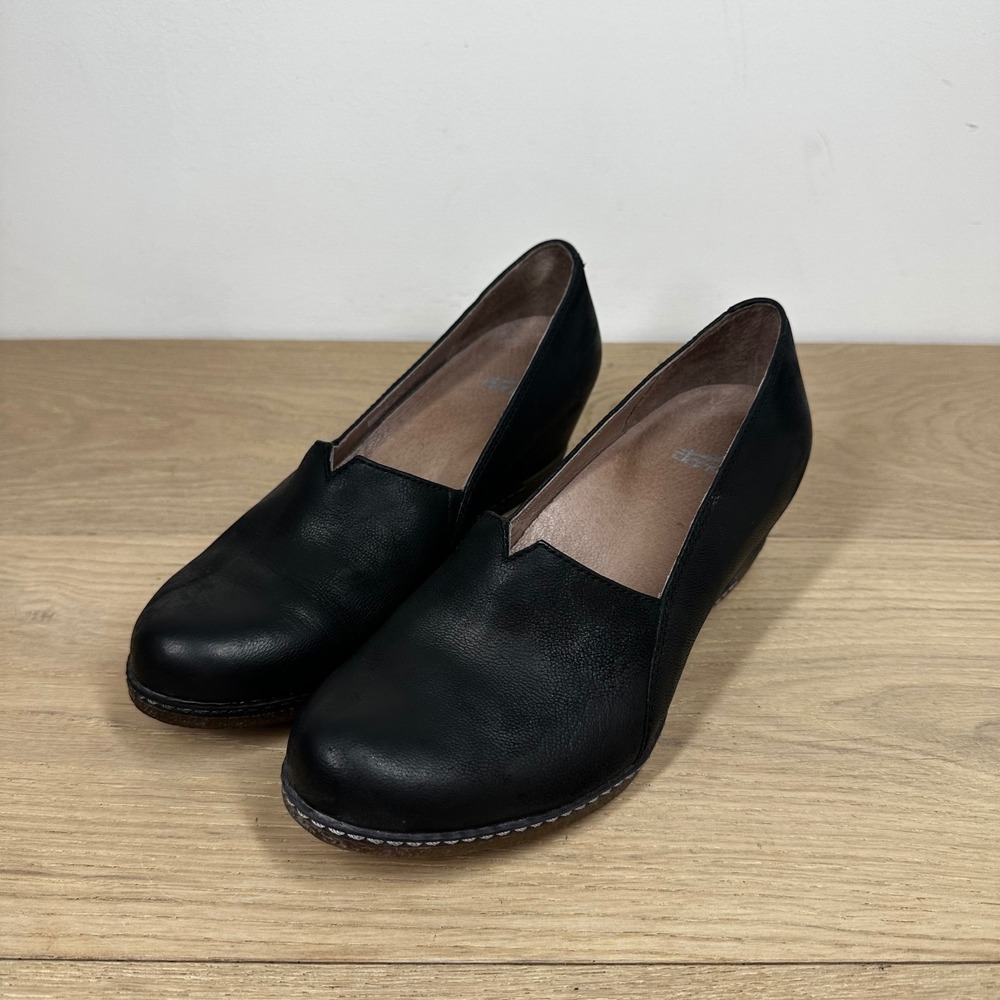 Dansko Wedge Shoes Women 6 Black Leather Slip On Comfort Minimalist Workwear